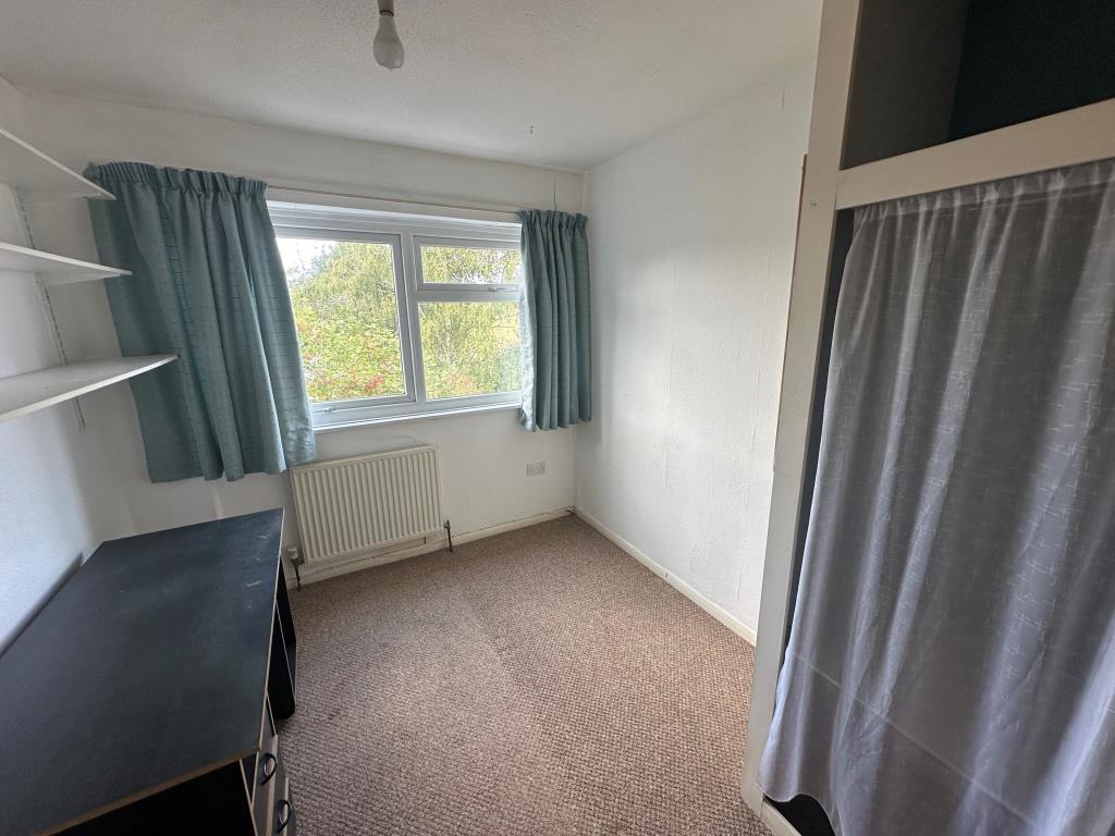 Lot: 148 - END-TERRACE HOUSE CLOSE TO UNIVERSITY - Bedroom three